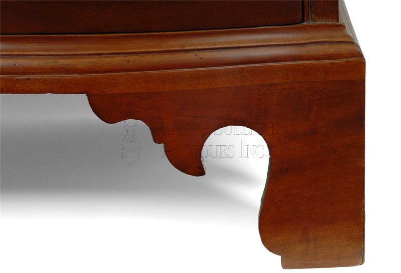 Chippendale Oxbow Chest of Drawers, North Shore, Mass