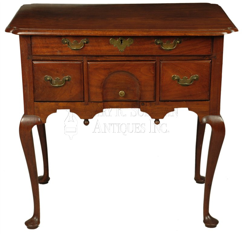 Queen Anne Dressing Table, Eastern, Mass