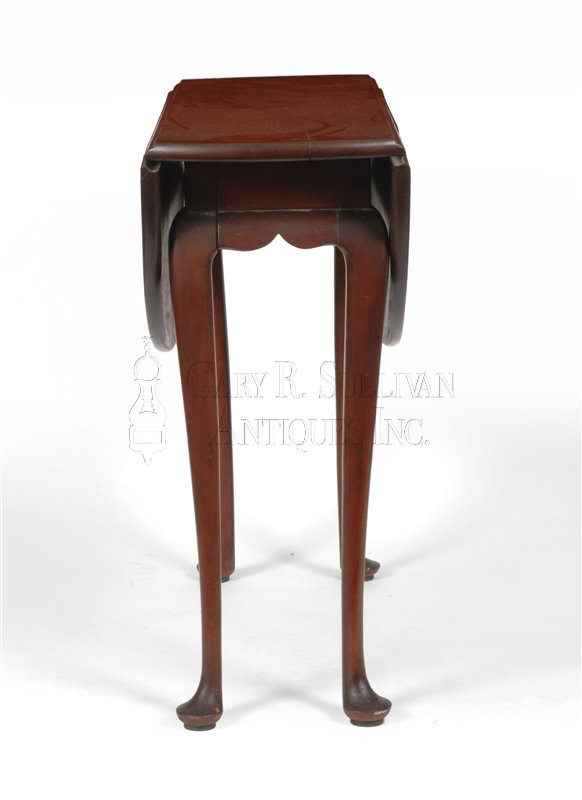 Queen Anne drop leaf table, Boston, Mass