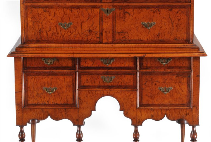 William & Mary walnut highboy (Newport, Rhode Island)