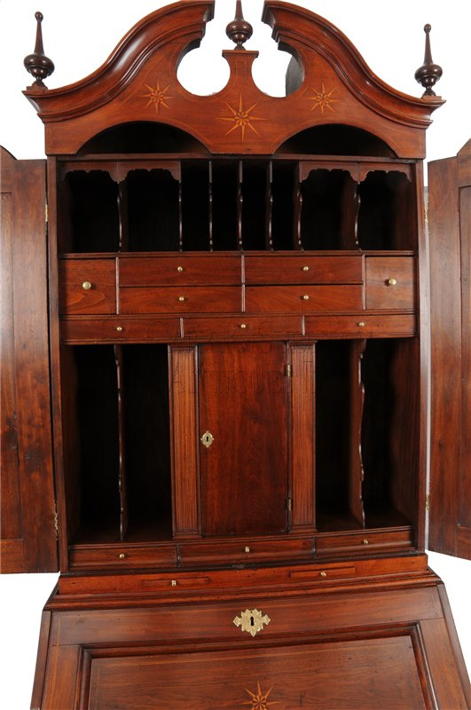 William and Mary desk and bookcase (Providence, RI)